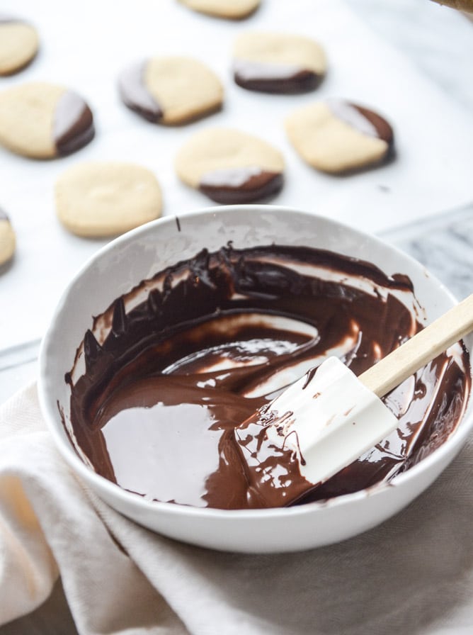 salted peanut butter shortbread I howsweeteats.com