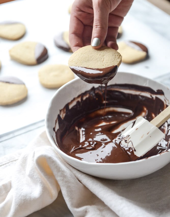 salted peanut butter shortbread I howsweeteats.com