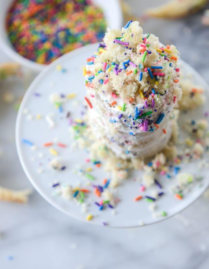 mini sprinkle smash cake I howsweeteats.com