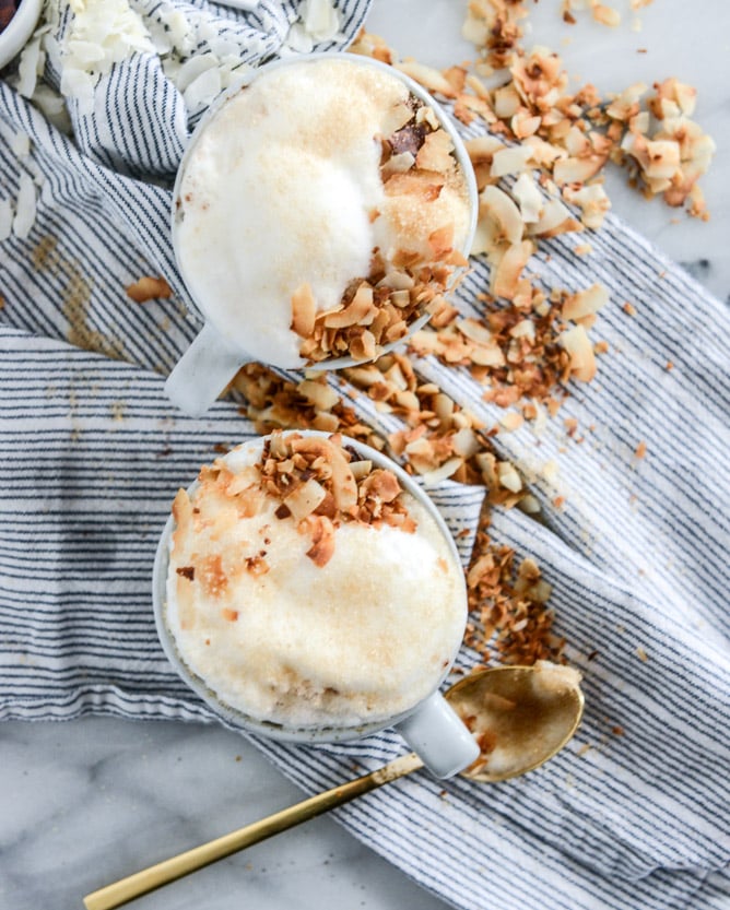 homemade coconut latte I howsweeteats.com
