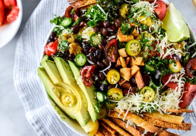 crunchy taco kale salad I howsweeteats.com