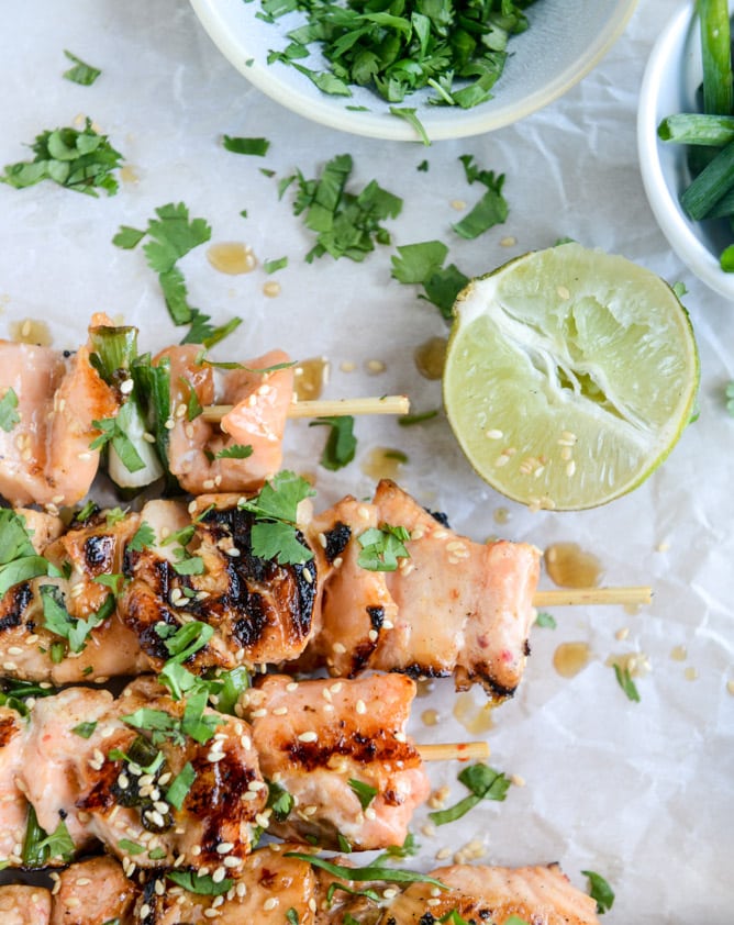 30 minute sweet thai chili salmon skewers I howsweeteats.com