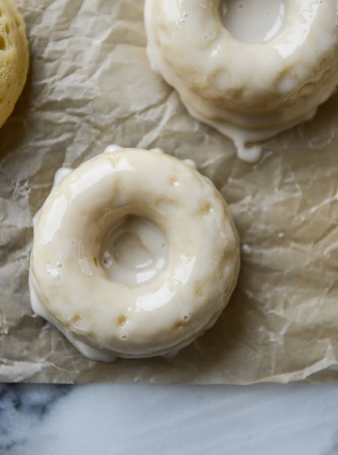 greek yogurt doughnuts with strawberry stovetop granola I howsweeteats.com