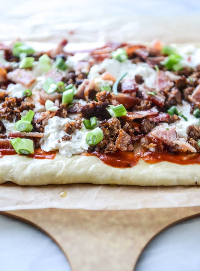 burrata breakfast pizza I howsweeteats.com