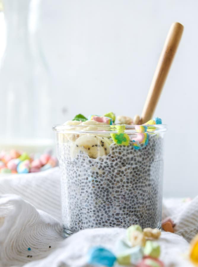 cereal milk chia pudding with lucky charms crumbs I howsweeteats.com