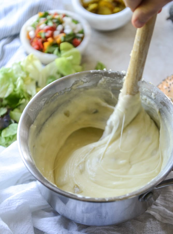 how to make queso cheese burgers I howsweeteats.com