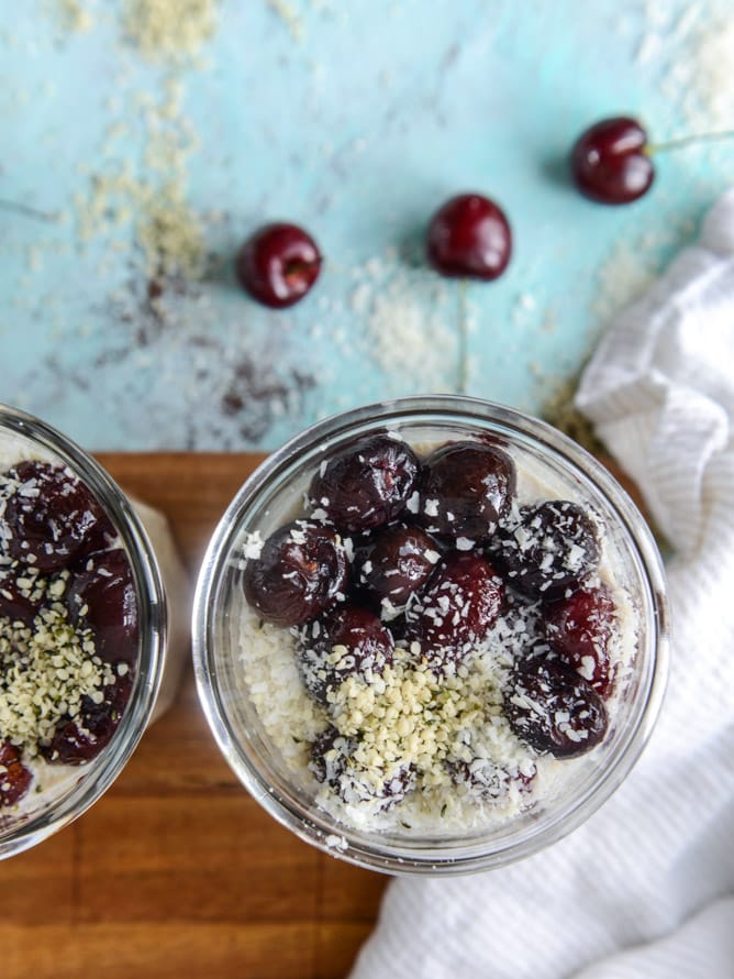 butter roasted cherry swirl overnight oats I howsweeteats.com
