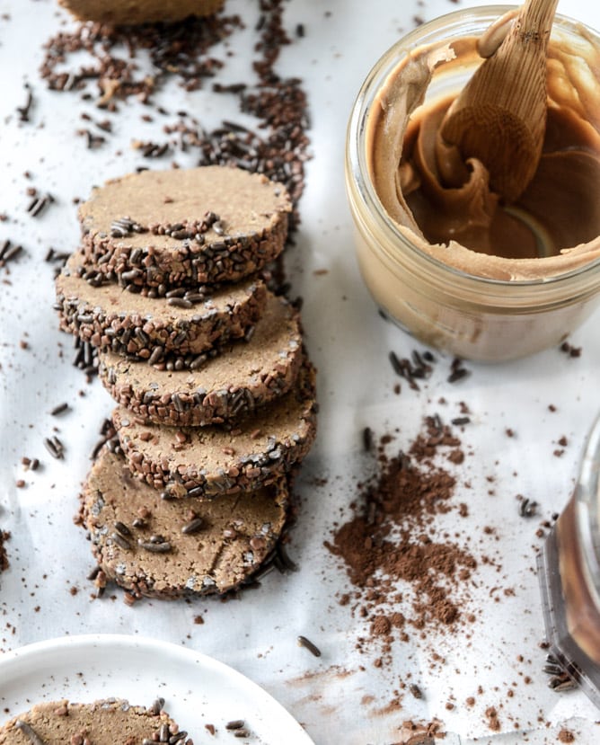 no-bake peanut butter cup cookies I howsweeteats.com