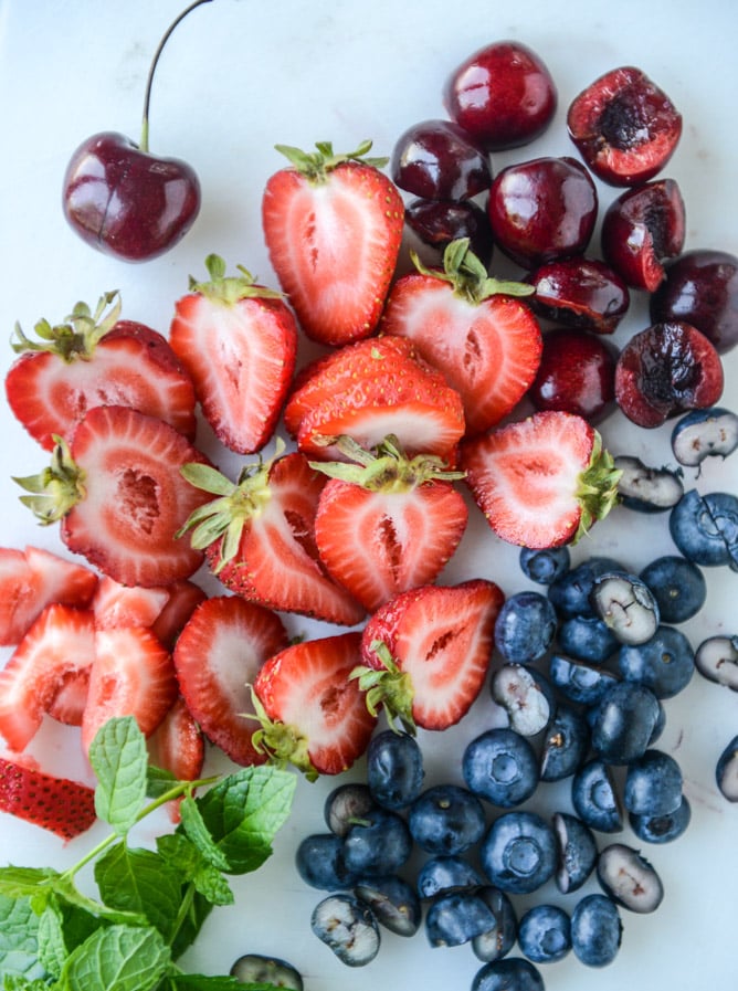 acai waffle sundae I howsweeteats.com