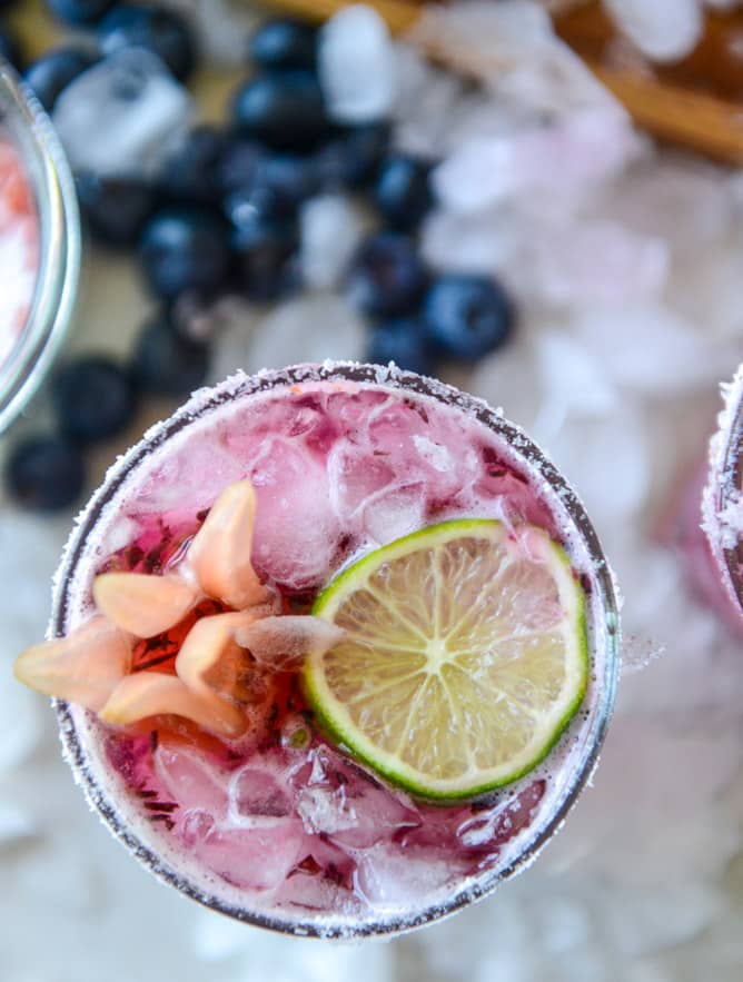 blueberry hibiscus margarita punch I howsweeteats.com