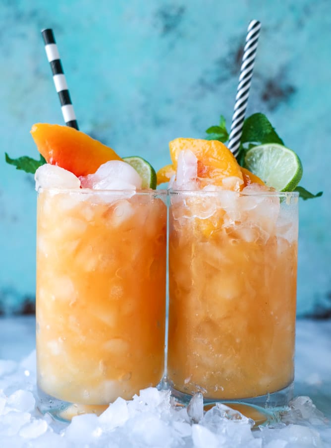pineapple peach agua fresca I howsweeteats.com