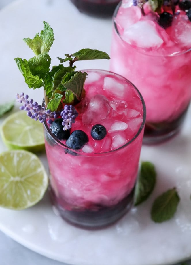 blueberry mojitos with lavender syrup I howsweeteats.com