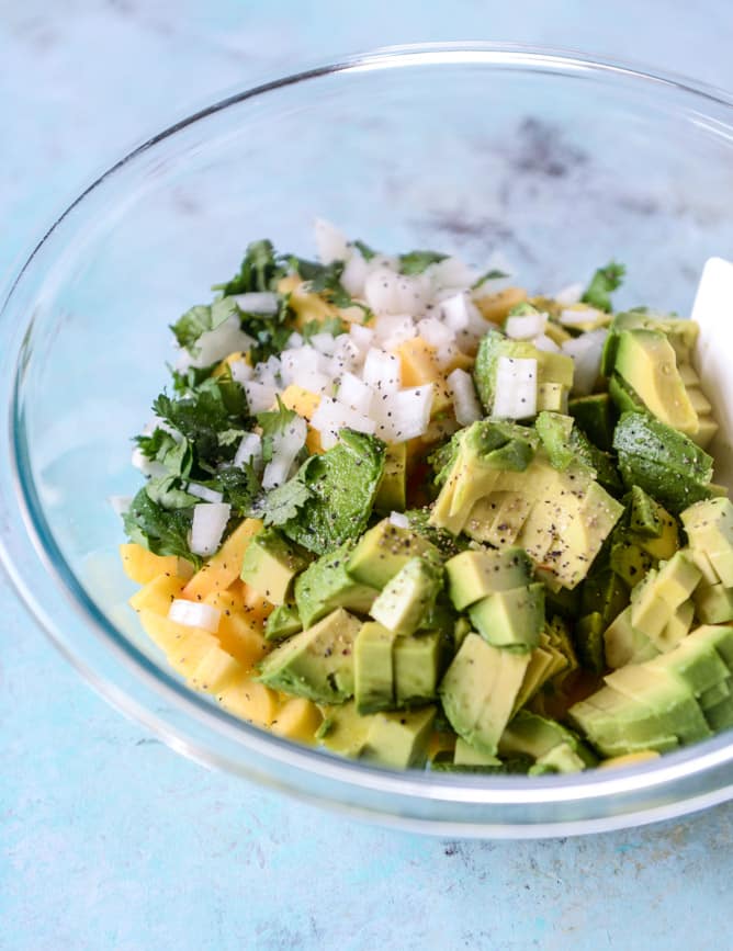 honey glazed chicken quesadillas with peach guacamole by @howsweeteats (in partnership with pernod classic) I howsweeteats.com