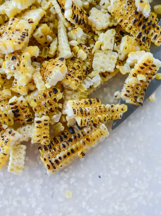 summer shrimp and charred corn pasta carbonara by @howsweeteats I howsweeteats.com