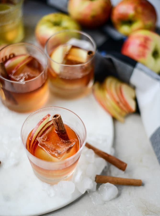 honeycrisp old fashioned I howsweeteats.com