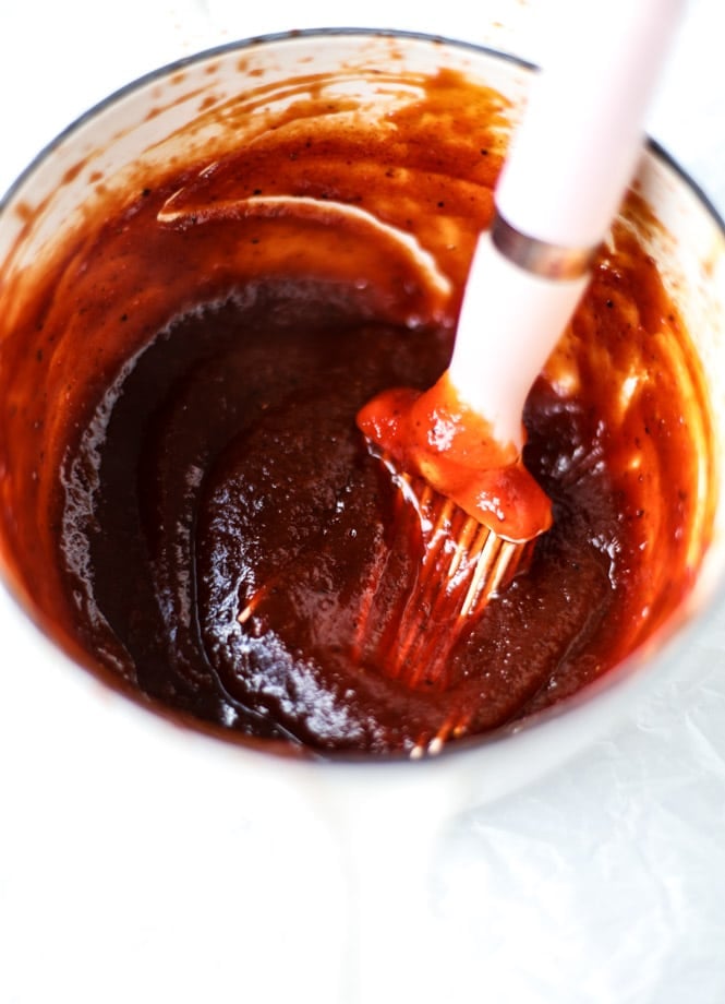 apple cider BBQ chicken I howsweeteats.com