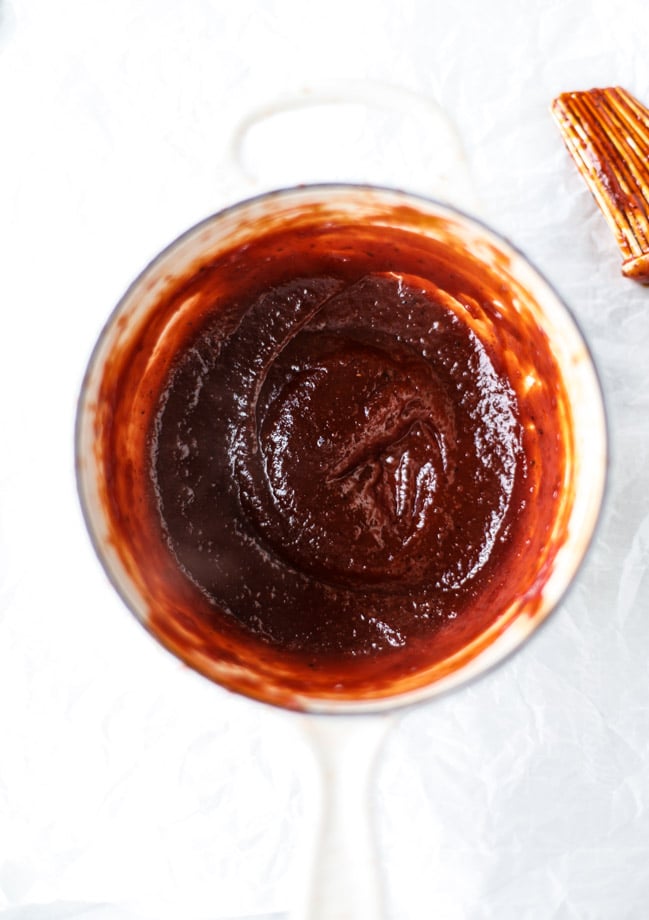 apple cider BBQ chicken I howsweeteats.com