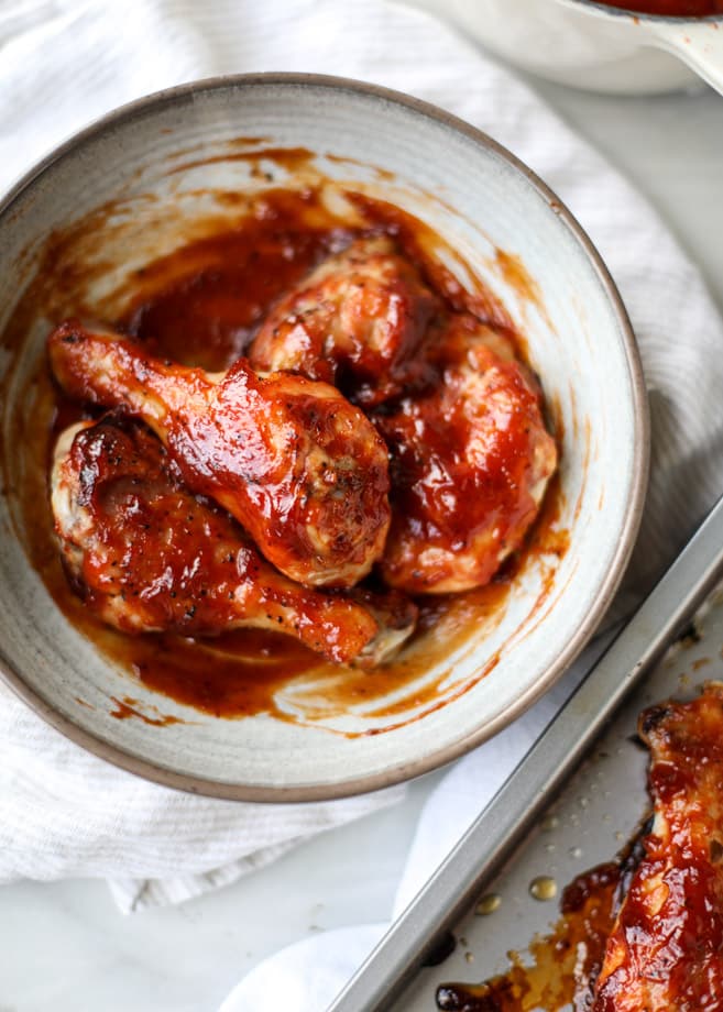 apple cider BBQ chicken I howsweeteats.com