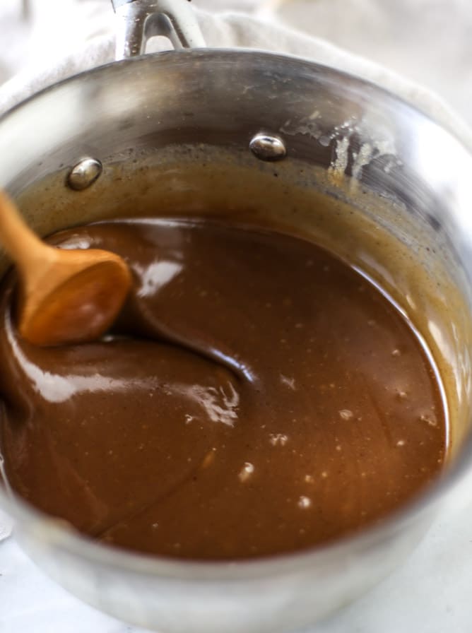 bourbon chai caramel milkshakes I howsweeteats.com