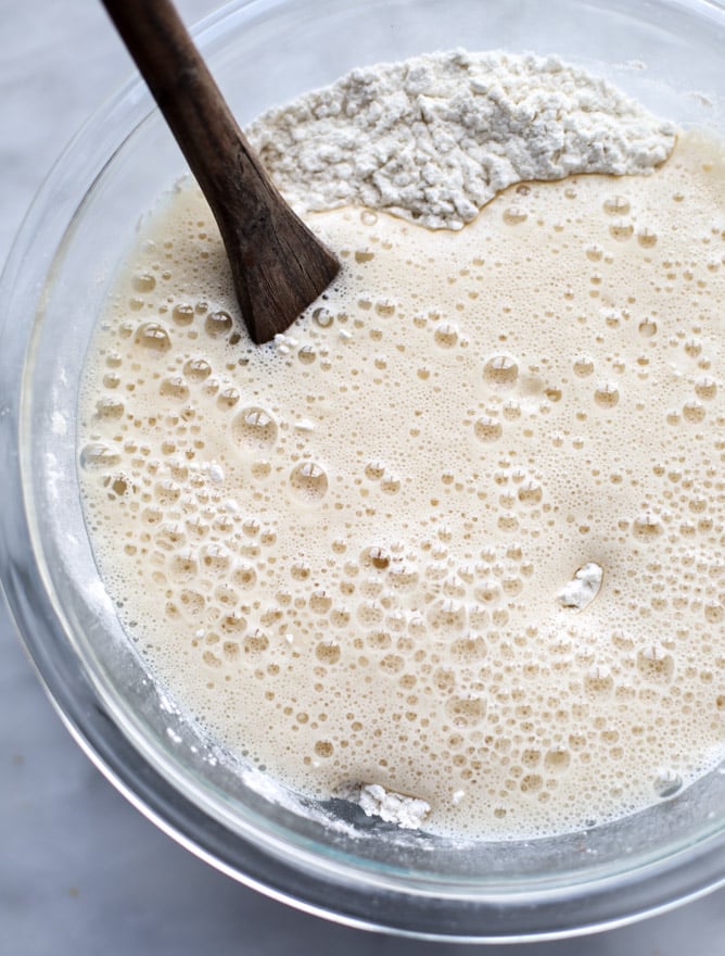 pumpkin cider beer bread with bacon and cheddar I howsweeteats.com