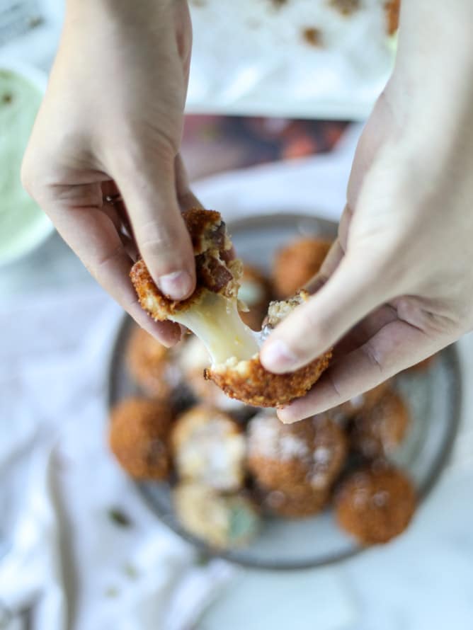 bacon butternut arancini with pumpkin pesto dip I howsweeteats.com