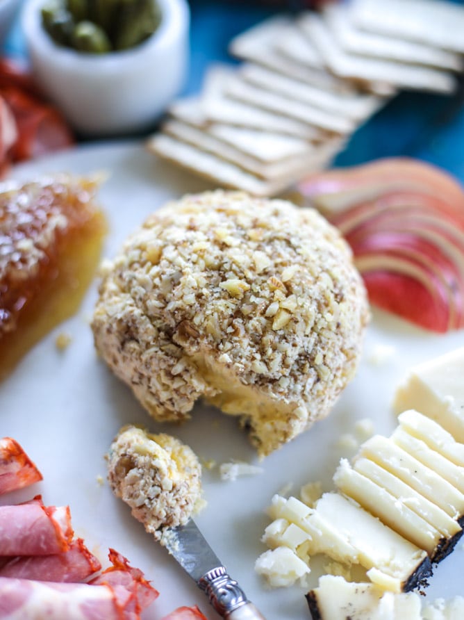 butternut squash cheeseball and a thanksgiving cheese board I howsweeteats.com