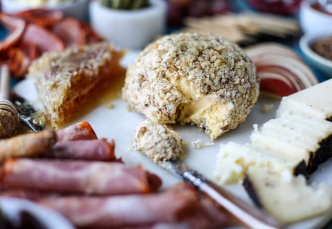 butternut squash cheeseball and a thanksgiving cheese board I howsweeteats.com