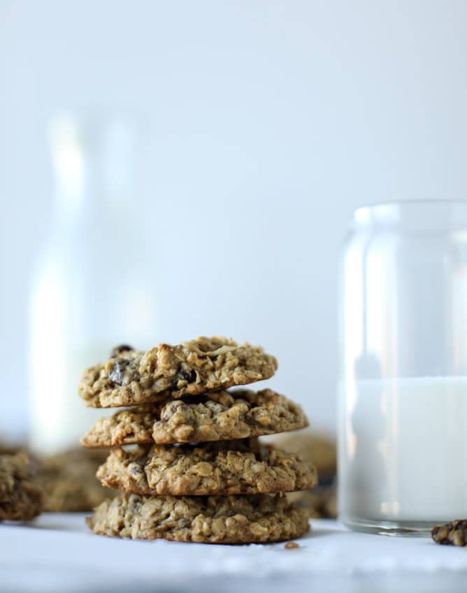 bourbon soaked cherry oatmeal chocolate chip cookies I howsweeteats.com