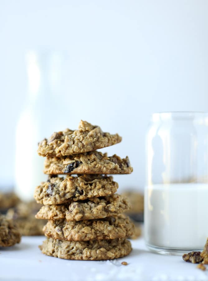 bourbon soaked cherry oatmeal chocolate chip cookies I howsweeteats.com