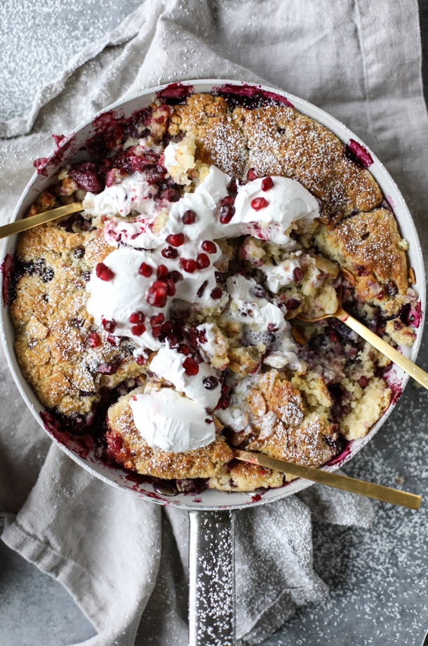 pomegranate vanilla skillet cobbler I howsweeteats.com