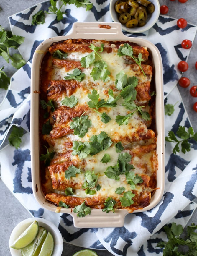 cheesy pork enchiladas with 10 minutes smoky enchilada sauce I howsweeteats.com