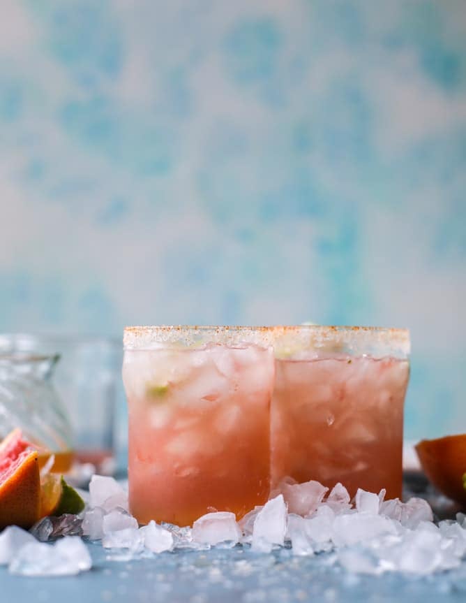 pink grapefruit margaritas with chili salt I howsweeteats.com