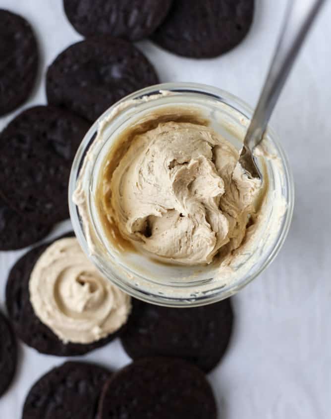 peanut butter oreos I howsweeteats.com