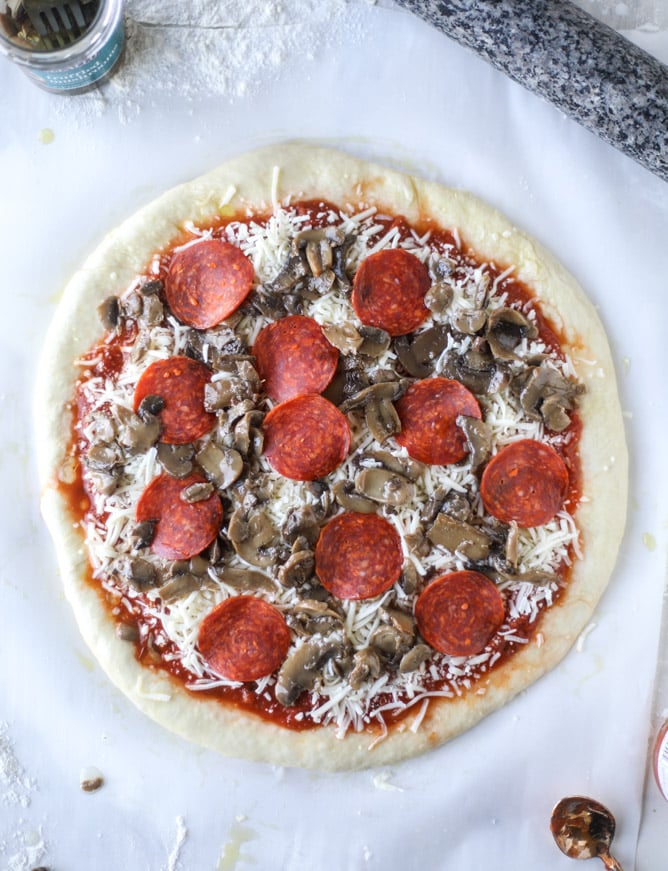 truffle mushroom pizza I howsweeteats.com