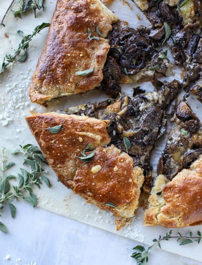 portobello mushroom galette with gruyere thyme crust I howsweeteats.com