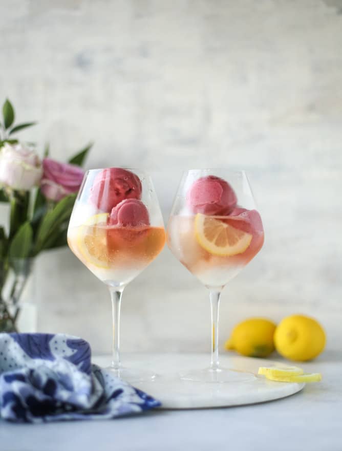 lemon raspberry prosecco floats I howsweeteats.com