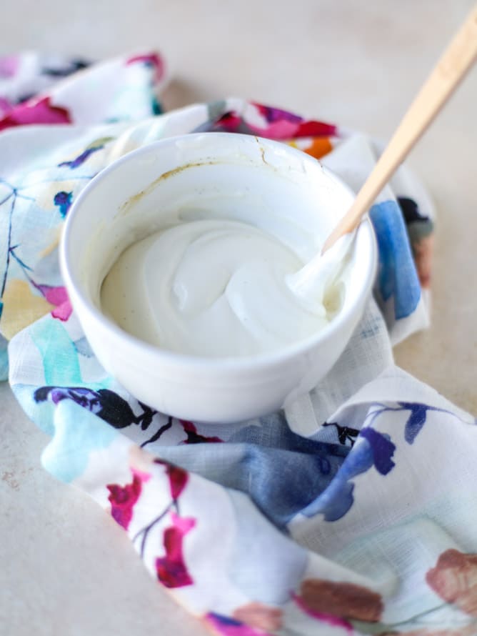 vanilla ricotta banana toast with pistachios I howsweeteats.com