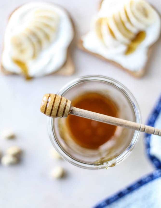 vanilla ricotta banana toast with pistachios I howsweeteats.com