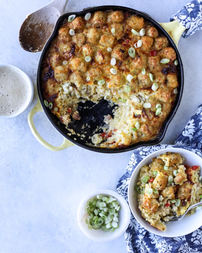 tater tot breakfast skillet I howsweeteats.com