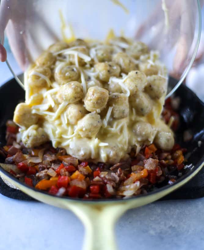 tater tot breakfast skillet I howsweeteats.com