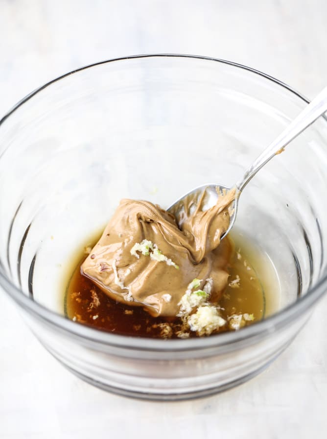 chicken avocado salad with peanut dressing I howsweeteats.com