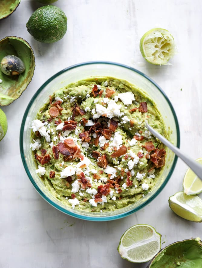 cheesy chipotle bacon guacamole I howsweeteats.com