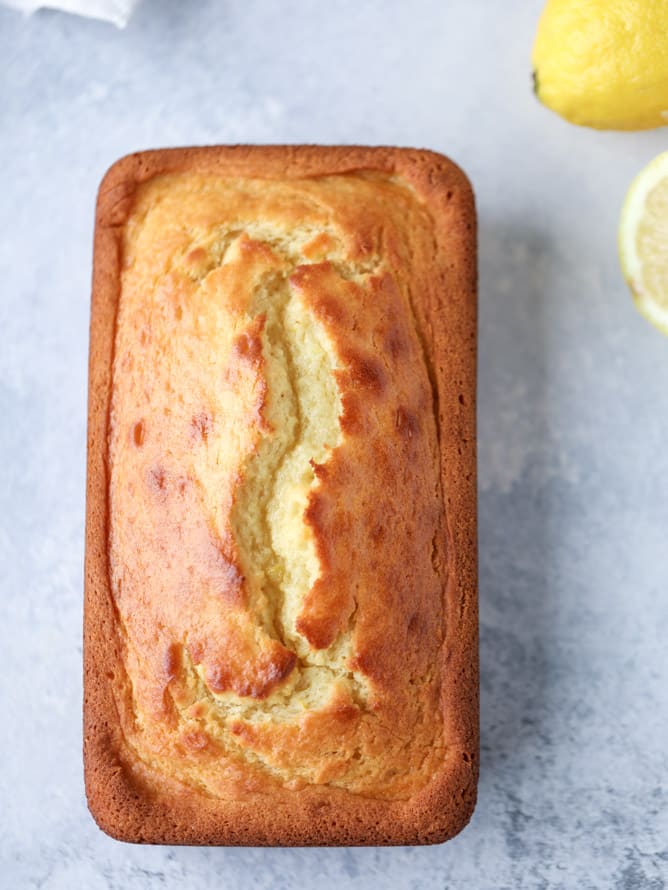 greek yogurt lemon loaf I howsweeteats.com