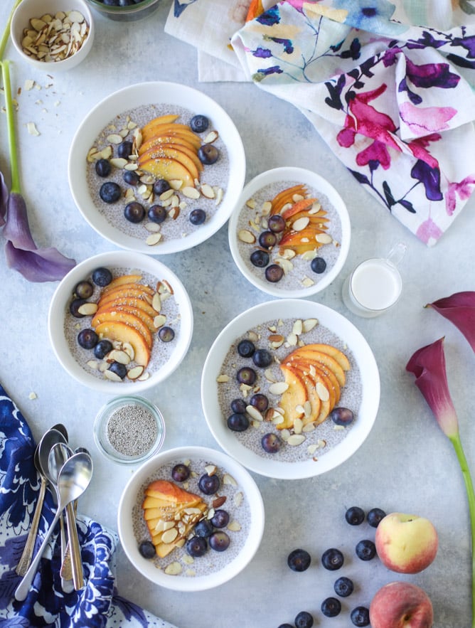 blueberry peach chia bowls I howsweeteats.com
