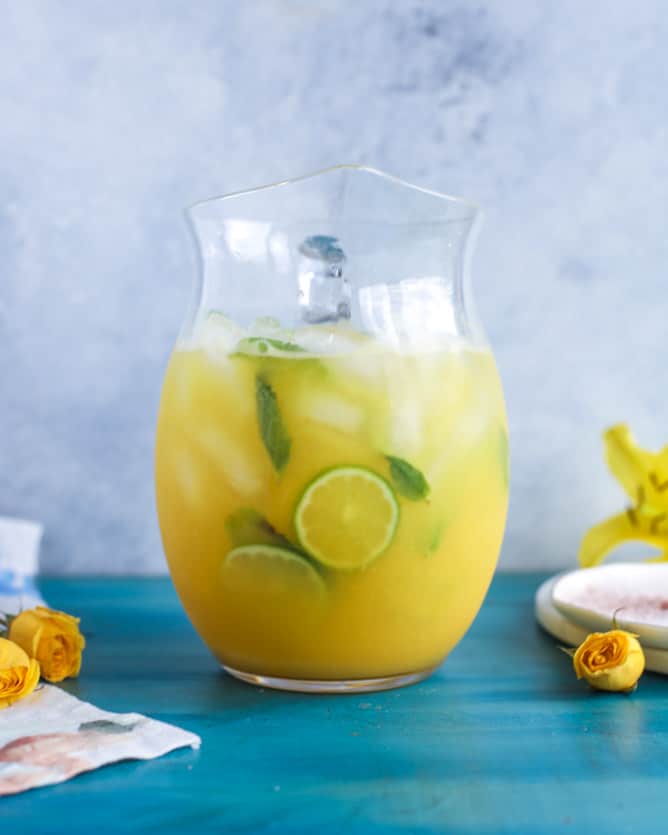mint mango margarita punch I howsweeteats.com