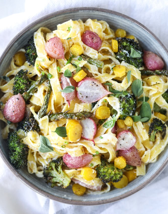 roasted spring vegetable and goat cheese fettuccine I howsweeteats.com