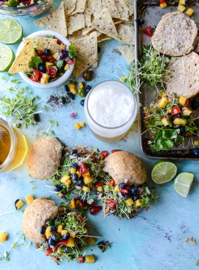 kalua pork sliders (and 10 recipes for the 4th of july!) I howsweeteats.com