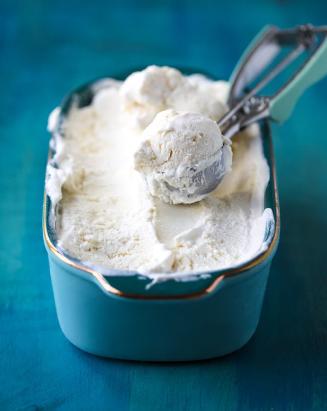 no-churn ricotta ice cream I howsweeteats.com