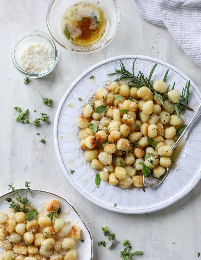 toasted gnocchi with herb brown butter I howsweeteats.com