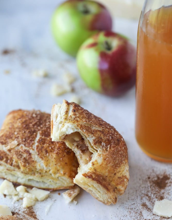 mini apple cheddar pies I howsweeteats.com